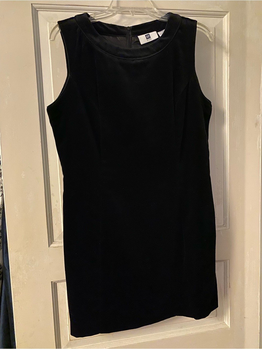 Women’s GAP Black Velvet Party Dress Size 12